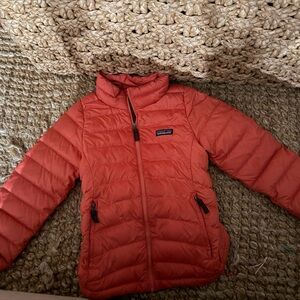 Patagonia kids puffer jacket. Coral color size 7/8 Small